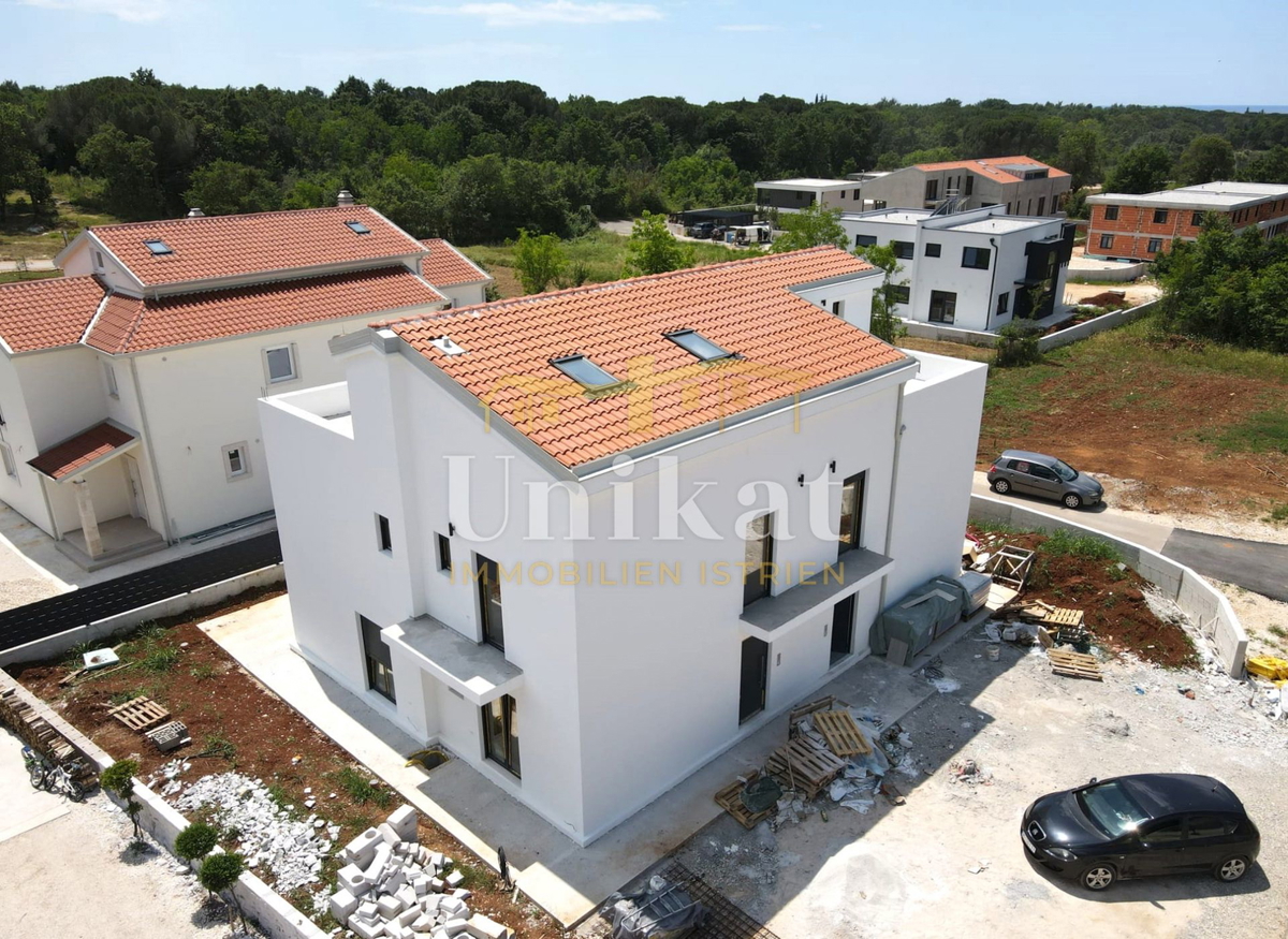 Doppia casa vicino al mare, 5 camere da letto